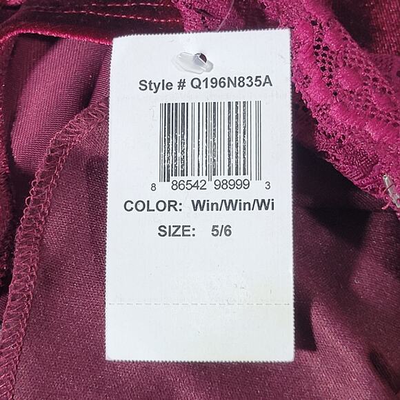 B. Darlin Spaghetti Strap V-Neck Lace Bra-Back Velvet Sheath Dress in Wine NWT - Picture 8 of 11